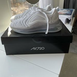 AirMax 720